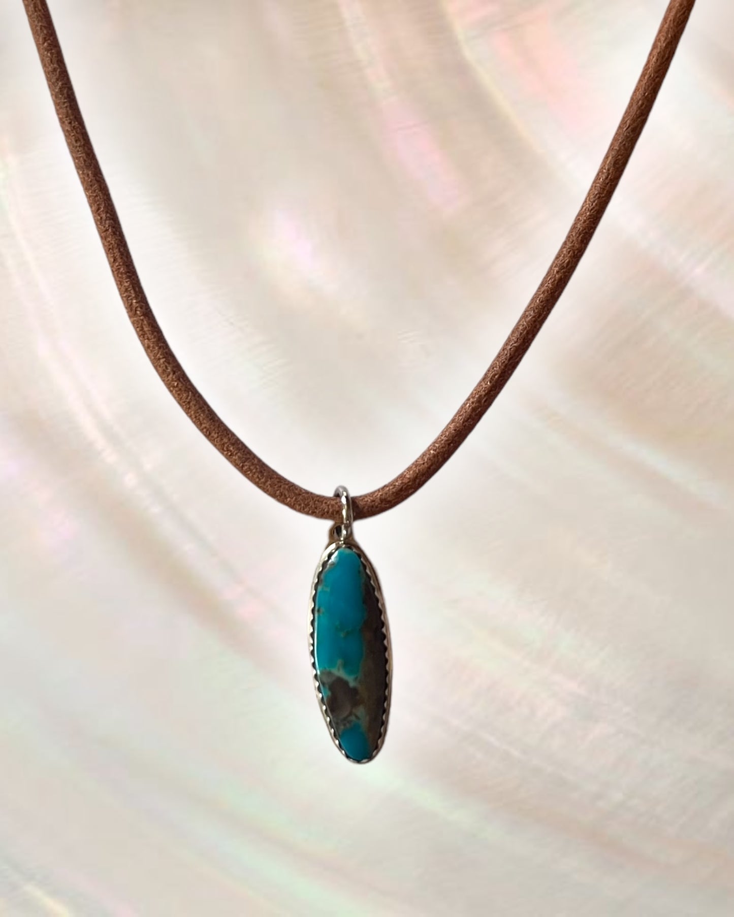 Oval Yawn Necklace